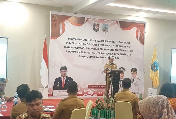 PAPARAN: Gubernur Kaltara Zainal Arifin Paliwang saat paparan terkait laporan penyelenggaraan pemerintahan.