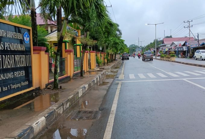 BELUM ZoSS: Kondisi terkini Jalan H Isa 1 yang belum terpasang ZoSS. Jalan ini merupakan salah satu jalan dengan lalulintasnya yang padat.