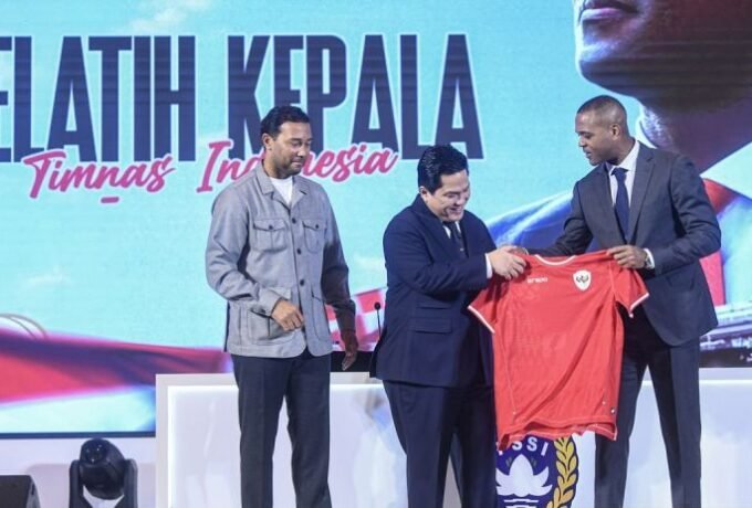 Perkenalan-Pelatih-Baru-Timnas-Indonesia