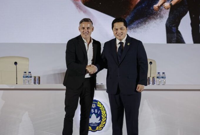 pssi-perkenalkan-pelatih-baru-timnas-indonesia